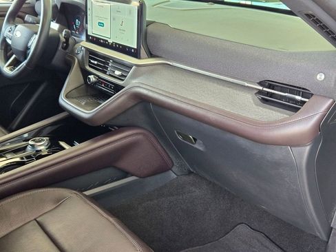 Used 2025 Ford Explorer Platinum w/ LUX Leather Package AWD/4WD image 28