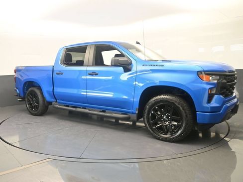 Used 2025 Chevrolet Silverado 1500 Custom w/ Turbomax Blackout Package AWD/4WD image 8