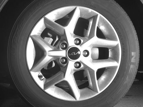 Used 2025 Kia Soul LX w/ LX Technology Package FWD image 12