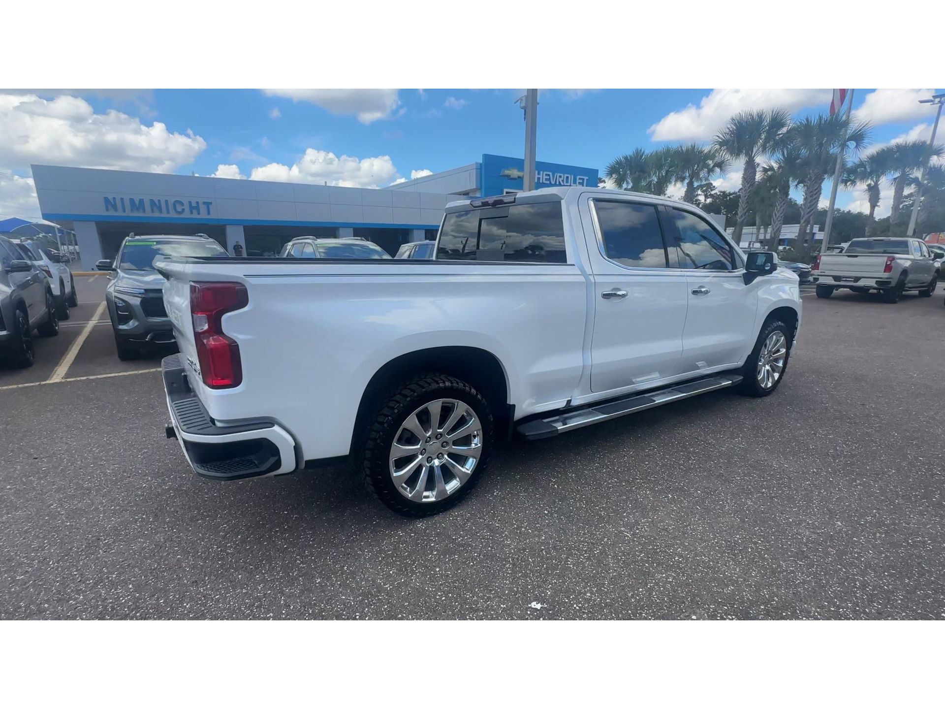 Used 2020 Chevrolet Silverado 1500 High Country w/ Trailer Camera Package AWD/4WD image 2
