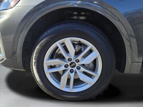 Used 2023 Audi Q5 2.0T Premium w/ Convenience Package image 12