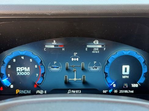 Used 2025 Ford Bronco Badlands image 12