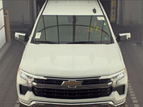 Used 2022 Chevrolet Silverado 1500 LT w/ All Star Edition Plus RWD image 3