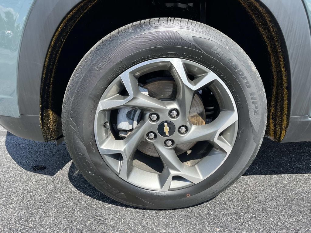Used 2025 Chevrolet Trax LT FWD image 10