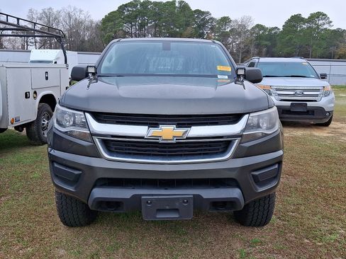 Used 2018 Chevrolet Colorado W/T image 2