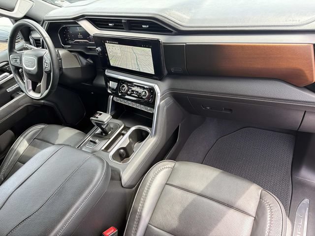 Used 2024 GMC Sierra 1500 Denali w/ Denali Reserve Package AWD/4WD image 17