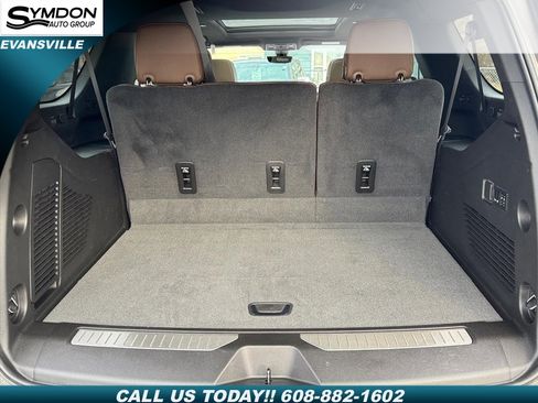 Used 2021 Chevrolet Suburban High Country w/ Premium Package image 5