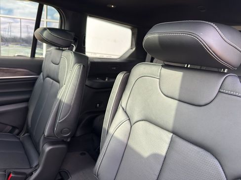 New 2026 Jeep Grand Cherokee L Limited image 34