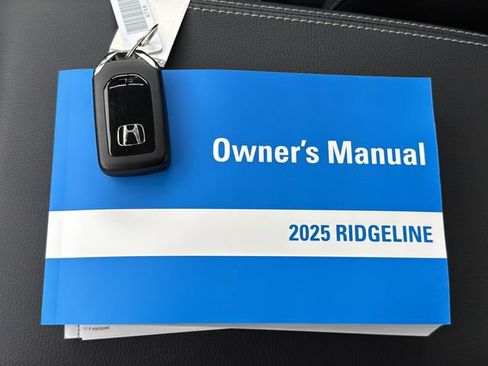 Certified 2025 Honda Ridgeline Sport image 23