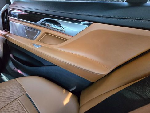 Used 2016 BMW 750i xDrive image 24