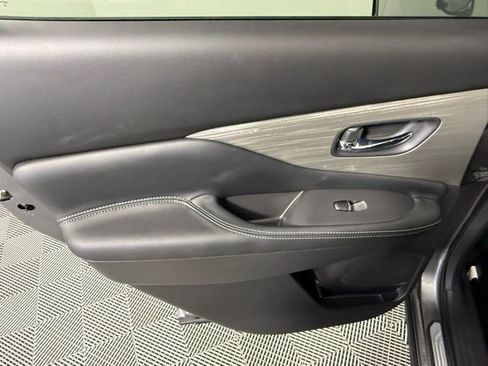 Used 2016 Nissan Murano Platinum w/ Platinum Technology Package image 35