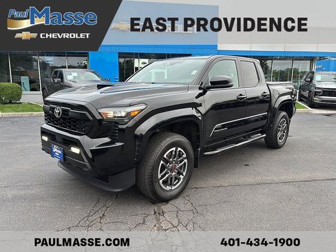 Used 2024 Toyota Tacoma TRD Sport w/ TRD Sport Upgrade Package AWD/4WD image 19