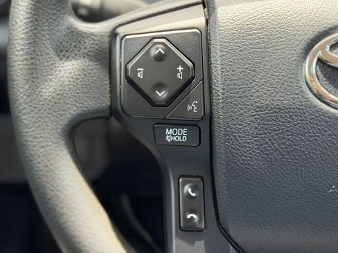 Used 2016 Toyota Tacoma SR RWD image 8