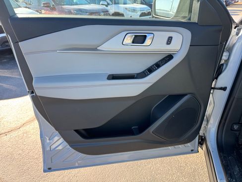New 2026 Ford Explorer Active w/ Active Comfort Package image 24