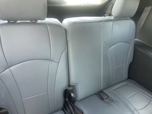 Used 2024 Buick Enclave Premium AWD/4WD image 40