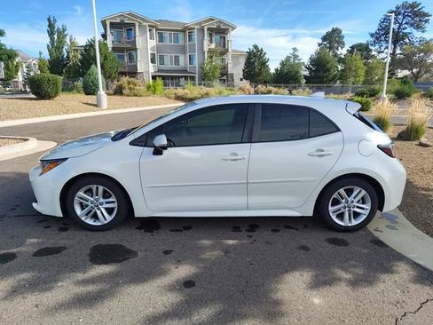 Used 2019 Toyota Corolla SE w/ Carpet Mat Package FWD image 6