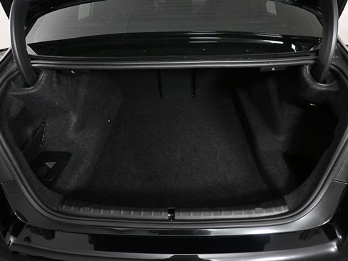 Used 2023 BMW M5 w/ Executive Package image 27