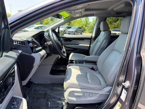 Used 2024 Honda Odyssey Touring image 10