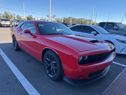 Used 2019 Dodge Challenger R/T w/ Blacktop Package image 3