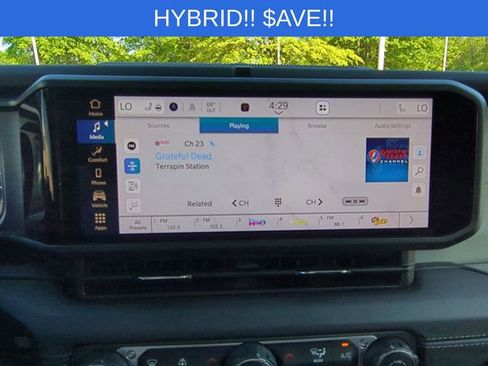 Used 2025 Jeep Wrangler Unlimited Sahara image 21