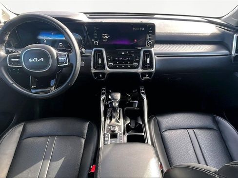 Used 2023 Kia Sorento SX image 16