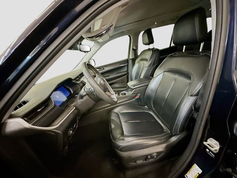 Used 2023 Jeep Grand Cherokee L Limited w/ Trailer Tow Group (B) image 13