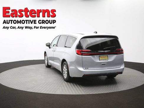 Used 2024 Chrysler Pacifica Touring-L FWD image 65
