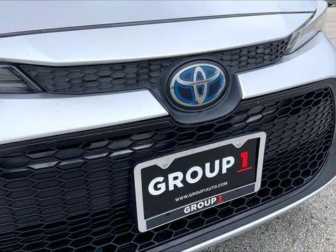 Used 2021 Toyota Corolla LE FWD image 29