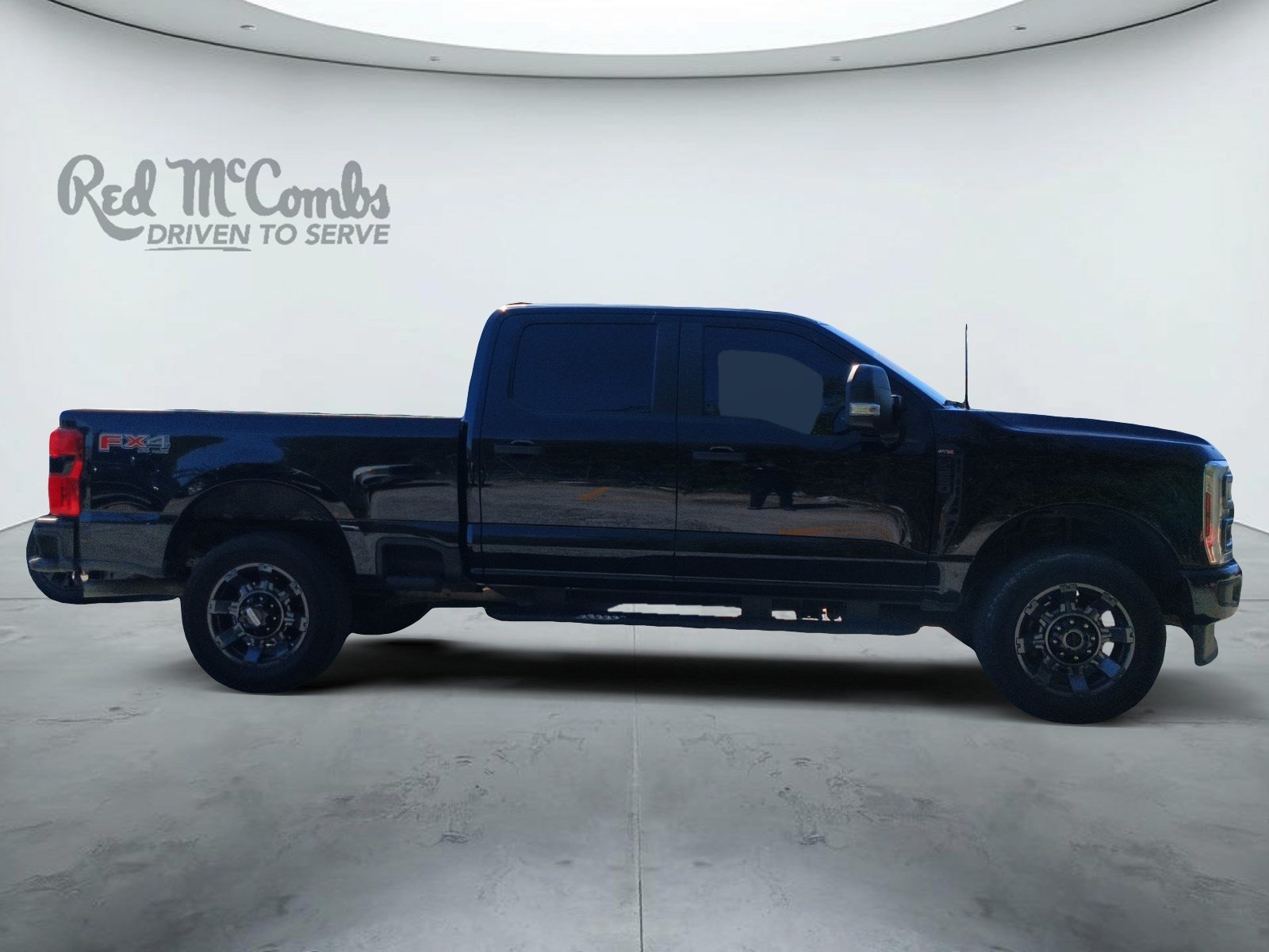 Used 2024 Ford F250 XL w/ STX Appearance Package AWD/4WD image 4