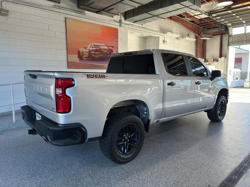 Used 2020 Chevrolet Silverado 1500 LT Trail Boss image 4