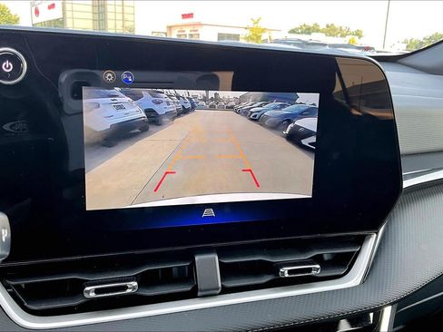 Used 2026 Chevrolet Equinox LT FWD image 14