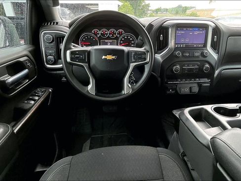 Used 2022 Chevrolet Silverado 2500 LT AWD/4WD image 11
