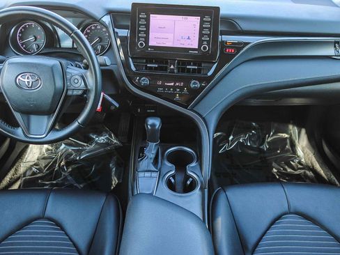 Used 2023 Toyota Camry SE image 13
