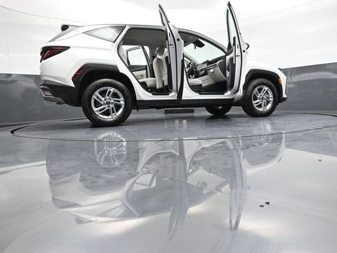 Certified 2025 Hyundai Tucson SE AWD/4WD image 47