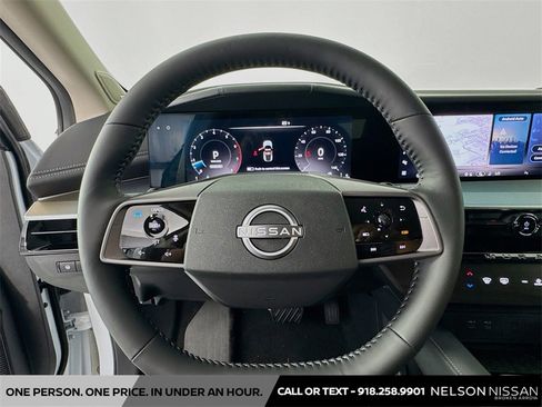 New 2025 Nissan Murano SL image 11