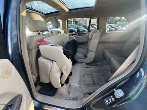 Used 2015 Mercedes-Benz GL 450 4MATIC image 30