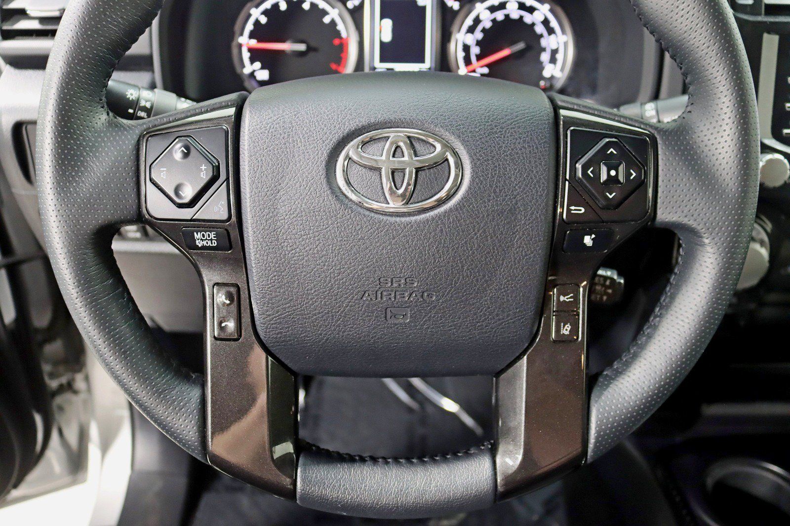 Used 2021 Toyota 4Runner TRD Off-Road Premium w/ Moonroof Package AWD/4WD image 17