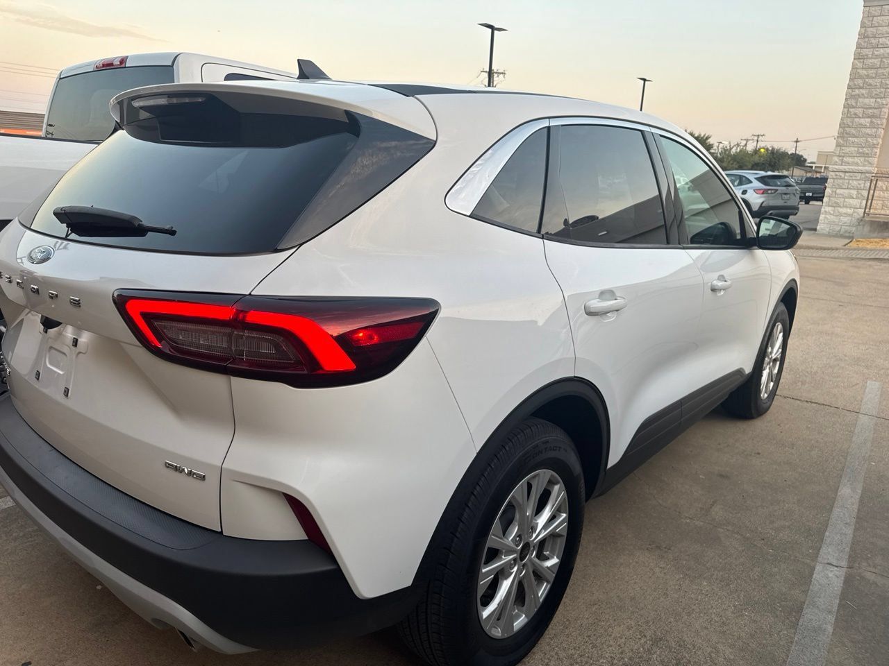 Used 2024 Ford Escape Active AWD/4WD image 4