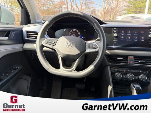 Used 2024 Volkswagen Taos SE image 14