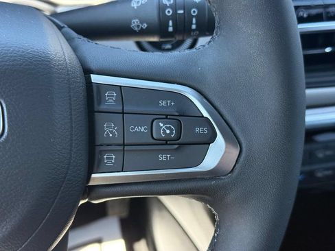 Used 2025 Jeep Compass Limited AWD/4WD image 16