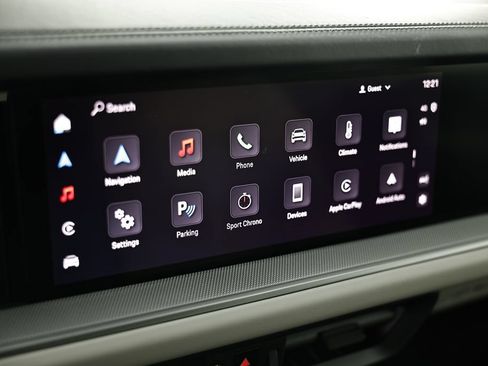 Certified 2025 Porsche Cayenne Coupe AWD/4WD image 40