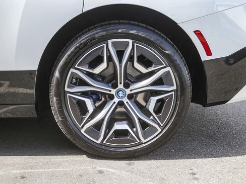 Used 2025 BMW iX xDrive50 image 8