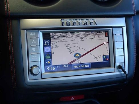 Used 2011 Ferrari California image 25