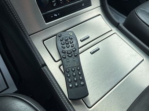 Used 2014 Cadillac Escalade ESV Platinum image 72