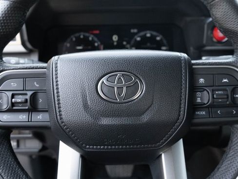 Used 2024 Toyota Tacoma TRD Off-Road image 19