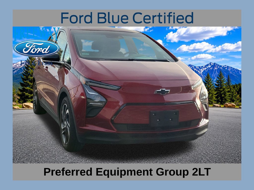 Used 2023 Chevrolet Bolt LT w/ Infotainment Package FWD image 1