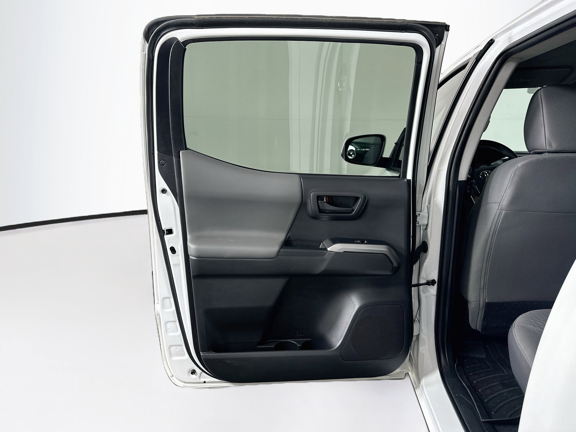 Used 2023 Toyota Tacoma SR5 RWD image 25