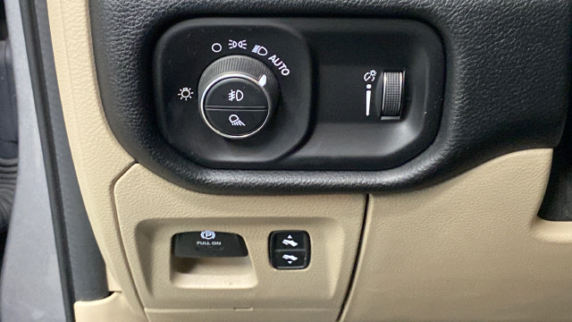 Used 2020 RAM 1500 Big Horn AWD/4WD image 29