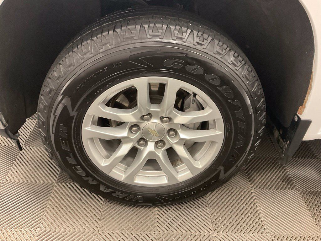 Used 2019 Chevrolet Silverado 1500 LT w/ All-Star Edition AWD/4WD image 14