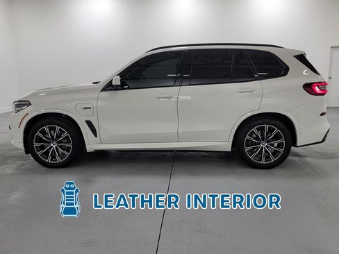 Used 2022 BMW X5 xDrive45e w/ M Sport Package image 5